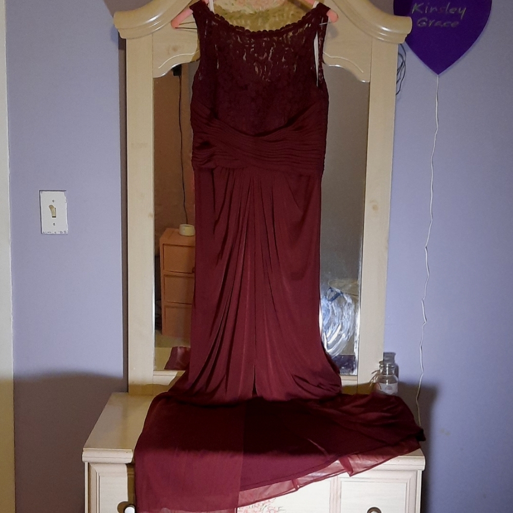 David's Bridal Dress in Wine Sz 6